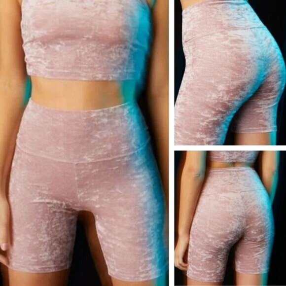 TNA Atmosphere Crushed Velvet Biker Short Sz XS Wistful Mauve - Picture 1 of 8